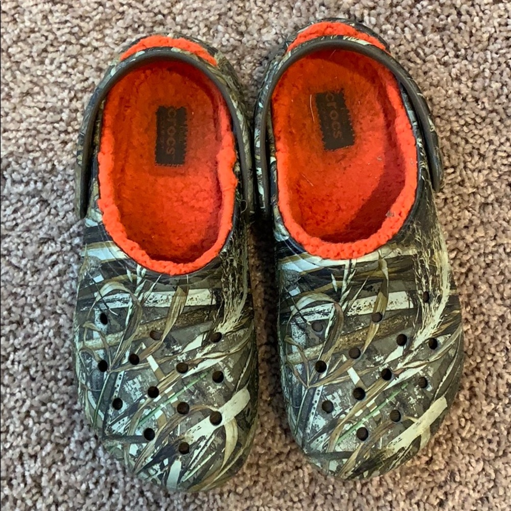 Boys camo Crocs size 2
